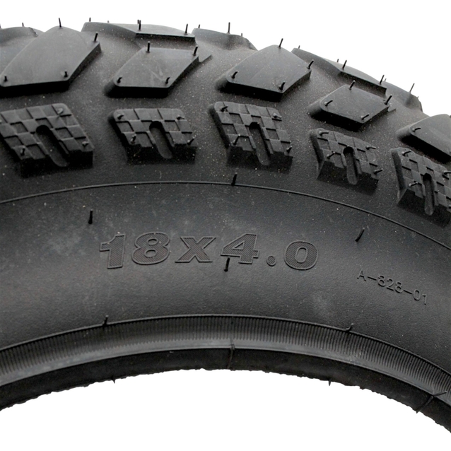 Покришка 18-4.0 (для FAT Bike) BLACK CAT (A828) шипована фото westvelo.com