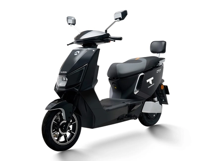 Електроскутер Tairon «CF» 498501, двигун 2000W, акумулятор 72V 38Ah графеновий, чорний, колеса 12/10"