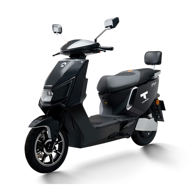 Електроскутер Tairon «CF» 498501, двигун 2000W, акумулятор 72V 38Ah графеновий, чорний, колеса 12/10" фото westvelo.com