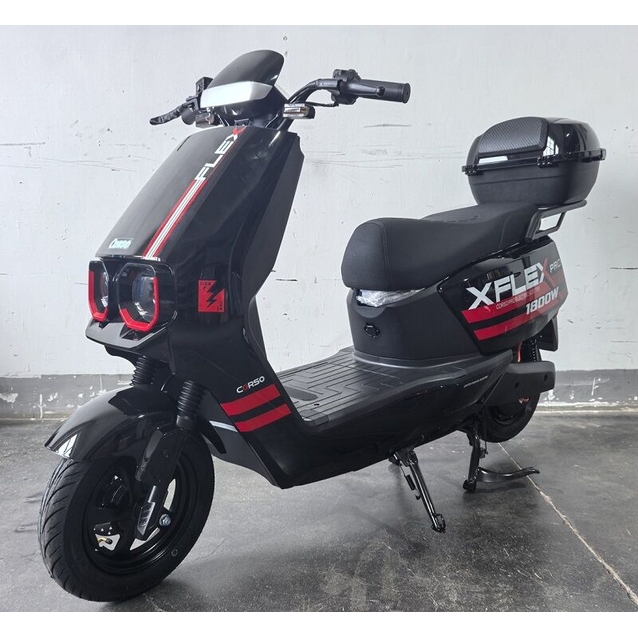 Електроскутер Corso «FLEX» FL-239072 двигун 1500W, акумулятор графеновий 72V/35Ah, чорно-червоний, колеса 10" + 1 ящик. акум фото westvelo.com