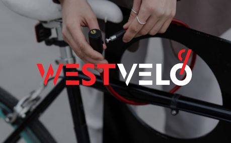 Які базові велосипедні аксесуари гуртом має закупити підприємець, щоб залучити широке коло клієнтів?