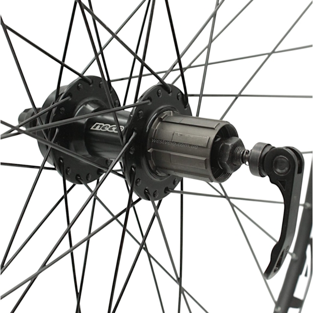 Колесо 28-29 зад, обід 2-ний чорний, втулка AL. NECO,на касету (8-10S), диск 6 болтів,ексцентрик,чорна спиця фото westvelo.com