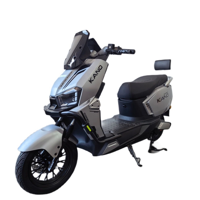 Електроскутер Corso «KANO» KN-150412, двигун 2000W, акумулятор 72V 30Ah літій-залізо-фосфатний, срібний колеса 12/10" фото westvelo.com