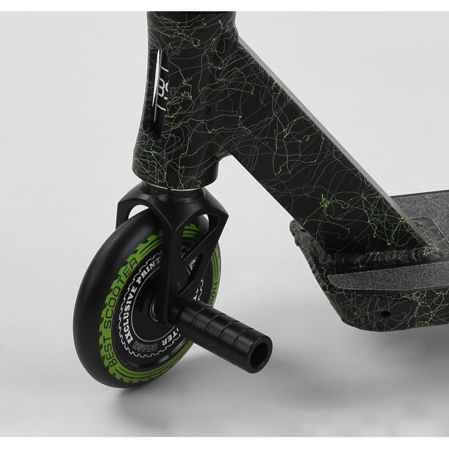Самокат трюковий Best Scooter «CRASH» 41747 чорно-салатовий, HIC-система, пеги, AL диск та дека, колеса PU Ø110mm, ширина керма - 57 см фото westvelo.com