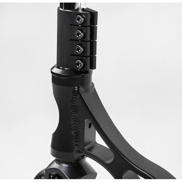 Самокат трюковий Best Scooter «PORTAL» PL-81855 чорно-срібний, HIC-система, пеги, AL диск та дека, колеса PU Ø120mm, ширина керма - 58 см фото westvelo.com