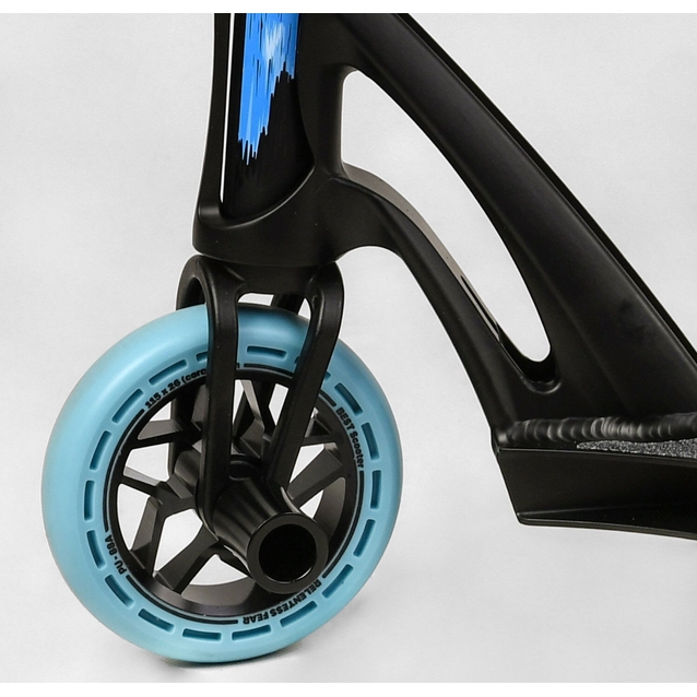 Самокат трюковий Best Scooter «FEAR» МТ-40488 чорно-блакитний, SCS-система, пеги, AL диск та дека, колеса PU Ø115mm, ширина керма - 58 см фото westvelo.com