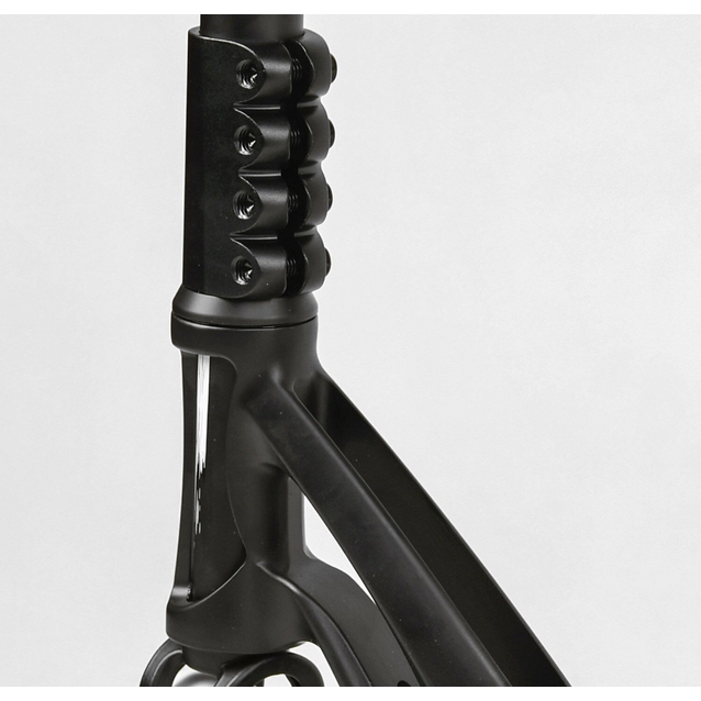 Самокат трюковий Best Scooter «FEAR» МТ-30377 чорний, SCS-система, пеги, AL диск та дека, колеса PU Ø115mm, ширина керма - 58 см фото westvelo.com