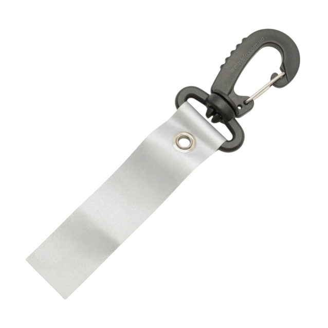 Світловідбивний брелок сірий на пластиковому карабіні BlikFar фото westvelo.com
