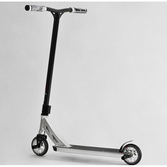 Самокат трюковий Best Scooter «FREESTYLE» N-31020 чорно-срібний, HIC-система, пеги, AL диск та дека, колеса PU Ø120mm, ширина керма - 58 см фото westvelo.com