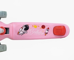 Самокат дитячий 3-х колісний, Skyper JW-62180 рожевий, зі світлом, УКРАЇНСЬКЕ ОЗВУЧУВАННЯ, складне кермо, музика та підсвічування платформи