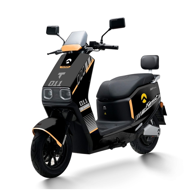 Електроскутер Tairon «FS» 931672, двигун 2000W, акумулятор 72V 48Ah літій-залізо-фосфатний, чорно-помаранчевий, колеса 12/10" фото westvelo.com