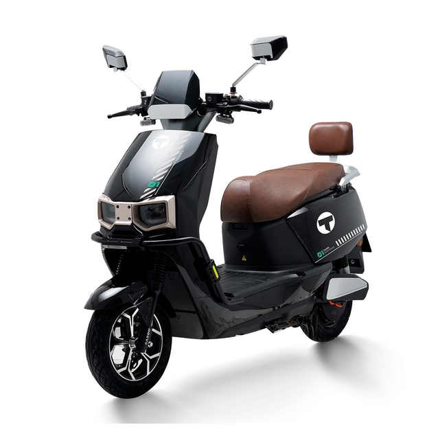 Електроскутер Tairon «TF» 673024, двигун 2000W, акумулятор 72V 38Ah графеновий, чорний, колеса 10" фото westvelo.com