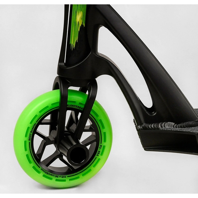 Самокат трюковий Best Scooter «FEAR» МТ-60611 чорно-салатовий, SCS-система, пеги, AL диск та дека, колеса PU Ø115mm, ширина керма - 58 см фото westvelo.com
