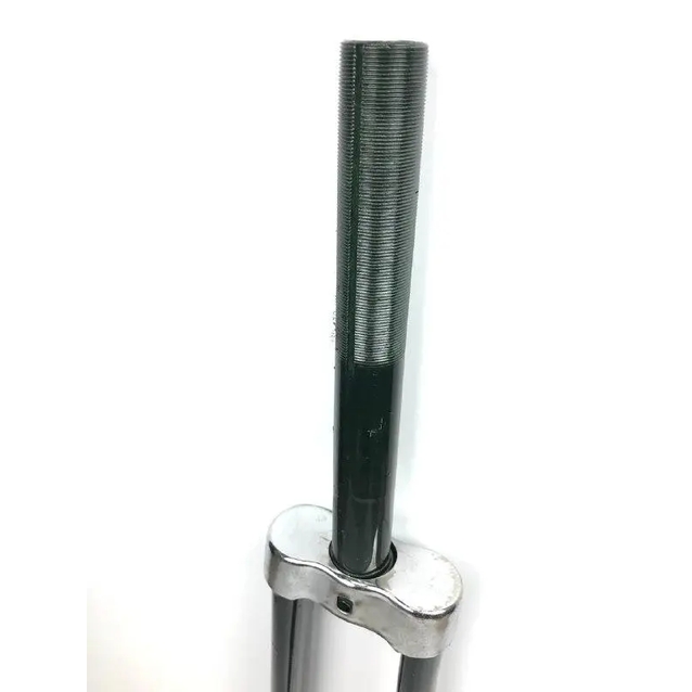 Вилка 28 ХВЗ сталева, чорна з плечиками нікельними шток L-230mm р.з L-105mm фото westvelo.com