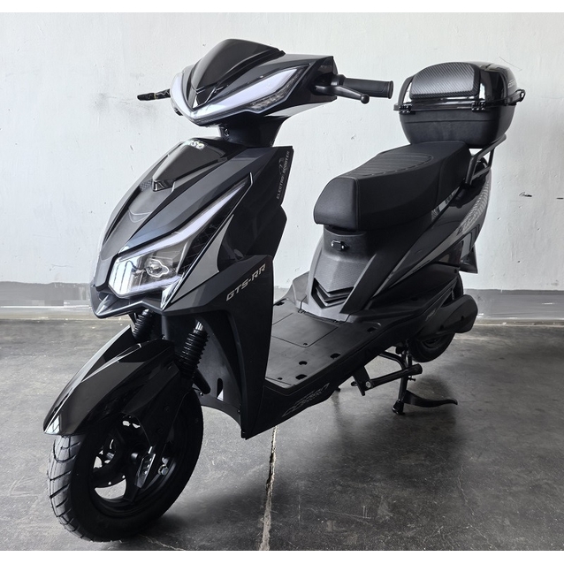 Електроскутер Corso «GTS-RR» GTS-722110, двигун 2000W, акумулятор 72V 30Ah літій-залізо-фосфатний, темно-графітовий, колеса 10" фото westvelo.com