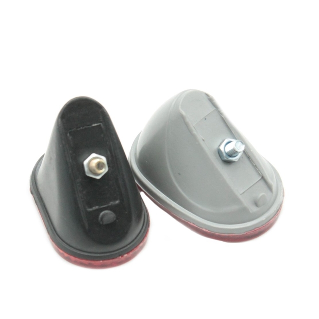 Катафот червоний пластмасовий малий (кріплення на зад. крила) фото westvelo.com