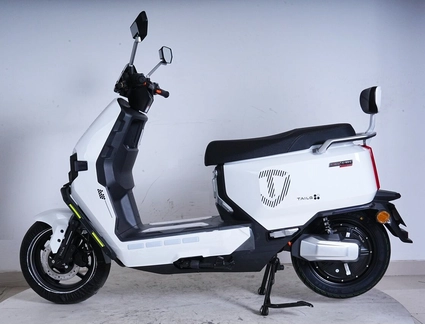 Електроскутер Tailg «F-55» C03, двигун 2000W, акумулятор 72V 38Ah графеновий, білий, колеса 12"