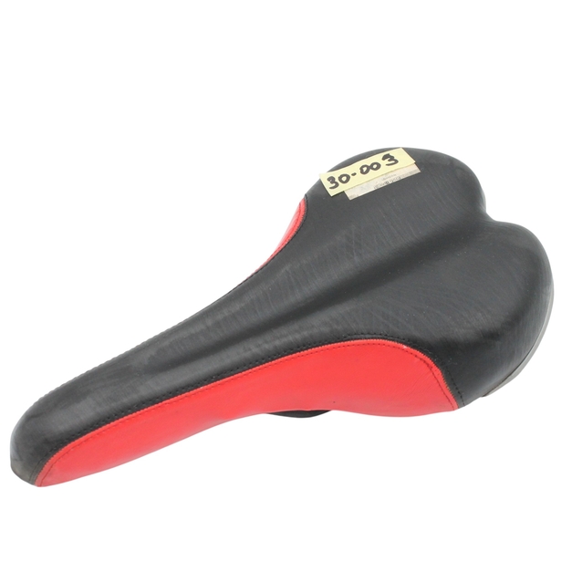Сідло мтв GW (270х140мм) чорно-червоне фото westvelo.com