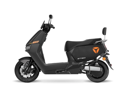 Електроскутер Yadea «GT60» 139, двигун 2400W, акумулятор 72V 38Ah графеновий, чорний, колеса 12/10"