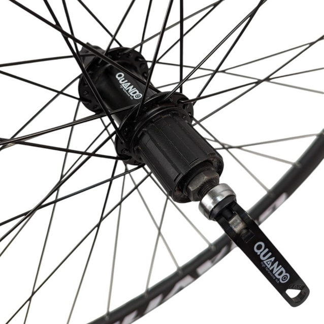 Колесо 28-29 зад, обід 2-ний чорний, втулка AL. Quando касета (8-9), ексцентрик, чорна спиця (Gravity) фото westvelo.com