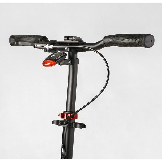 Самокат дитячий 2-х колісний, PU Best Scooter 10304 чорно-червоний, колеса Ø230-200mm, AL, 1 амортизатор передній, ФАРА, затискач керма фото westvelo.com