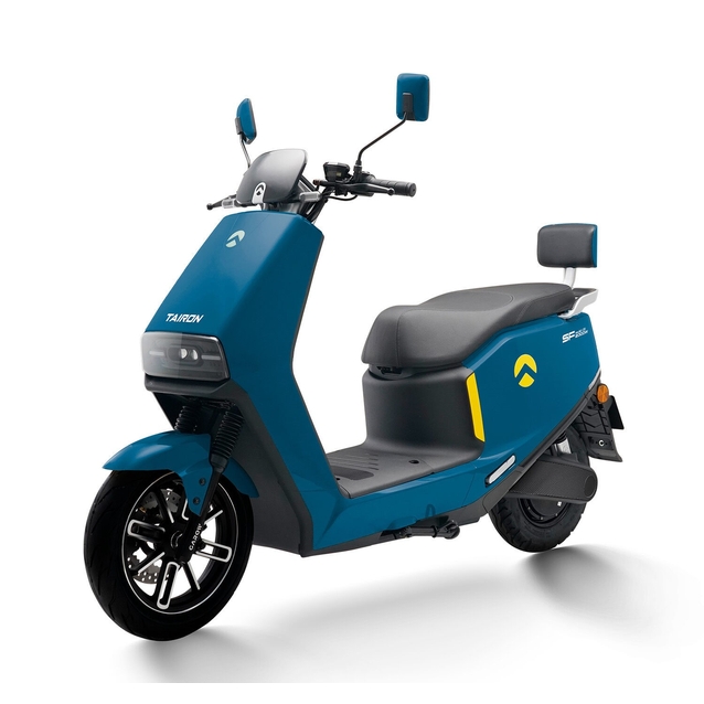 Електроскутер Tairon «FJ» 273030, двигун 2000W, акумулятор 72V 38Ah графеновий, синій, колеса 12/10" фото westvelo.com