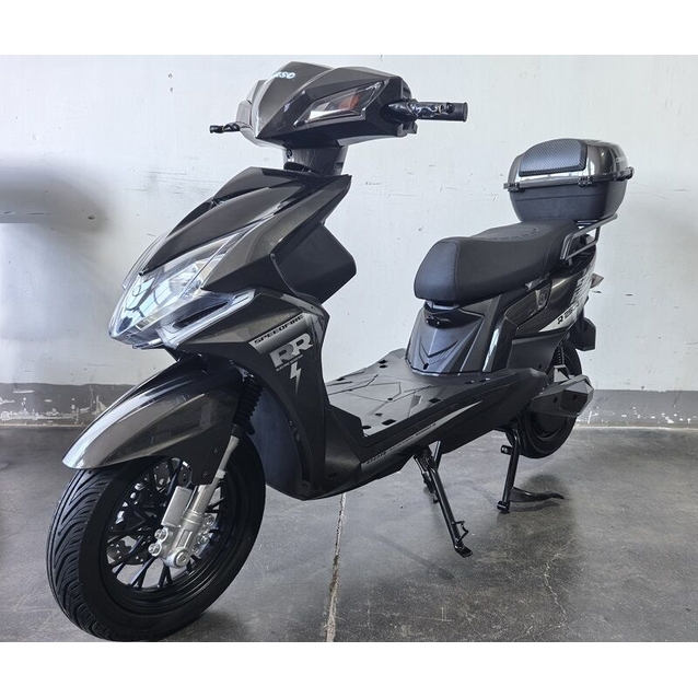 Електроскутер Corso «SPEEDFIRE» SF-633930, двигун 2500W, акумулятор 72V/30Ah літій-залізо-фосфатний, графітовий, колеса 12" фото westvelo.com