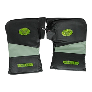 Рукавиці на кермо. зимові, салатові вставки