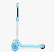 Самокат дитячий 3-х колісний, Skyper CL-9255 блакитно-білий, зі світлом, українське озвучування та підсвічування платформи, кермо складне фото westvelo.com