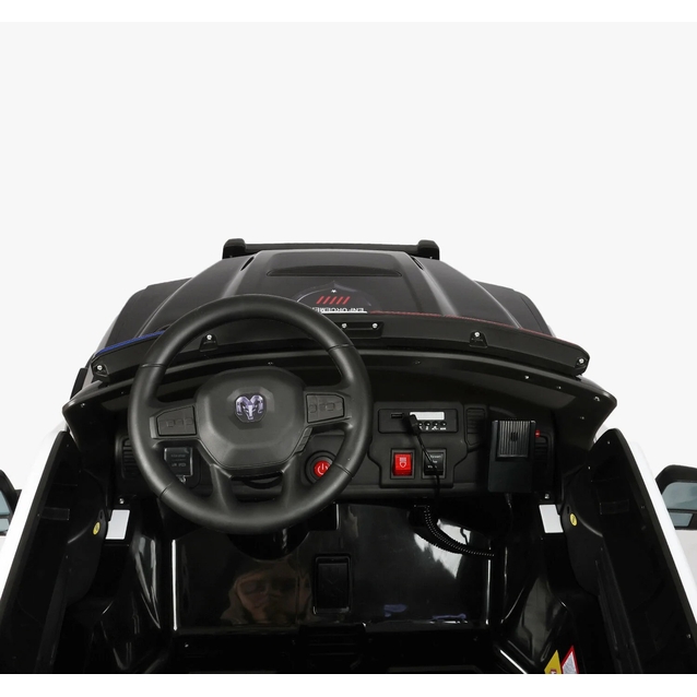 Електроавтомобіль JOY RM-7707/10 двигун 2*45W, акумулятор 24V 5Ah, чорно-білий, пульт дистанційного керування, Bluetooth фото westvelo.com