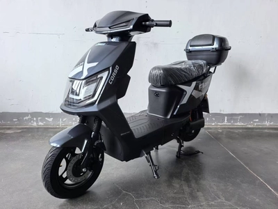 Електроскутер Corso «FLASHX» FL-355701 двигун 1200W, акумулятор 72V/23Ah графеновий, графітовий + 1 ящик. акум, колеса 10"