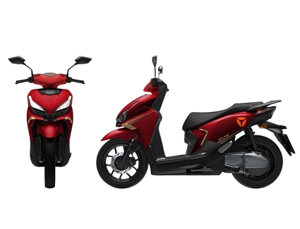 Електроскутер Yadea «VELAX» 05604, двигун 2000W, акумулятор 72V 30Ah літій-залізо-фосфатний, червоний, колеса 14"