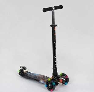 Самокат дитячий 3-х колісний, Best Scooter «MAXI» 2464 / 779-1311 чорний (космос), колеса PU Ø120mm/80mm зі світлом, пластмасовий, трубка керма алюмінієва